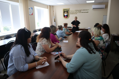 ЖЕНСОВЕТ ЗАГЛЯНУЛ В БУДУЩЕЕ И В ПРОШЛОЕ